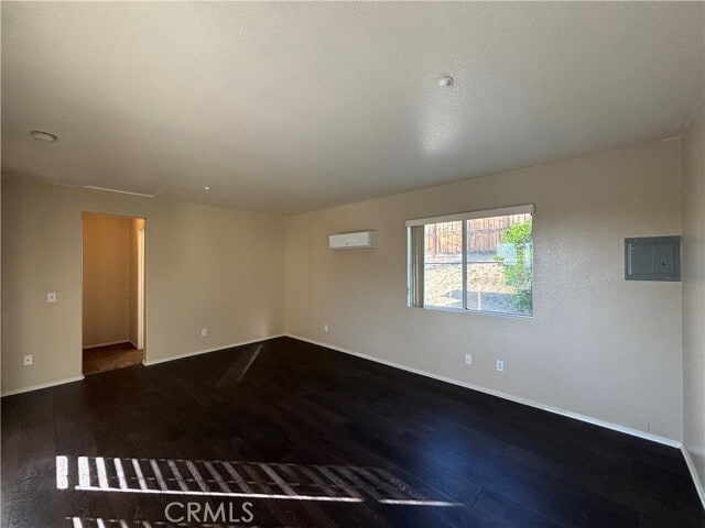 Building Photo - 7850 La Nita St