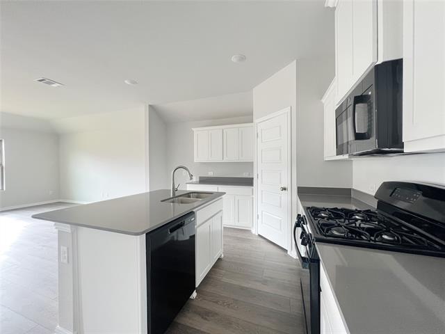 Building Photo - 553 Meadow Run Dr