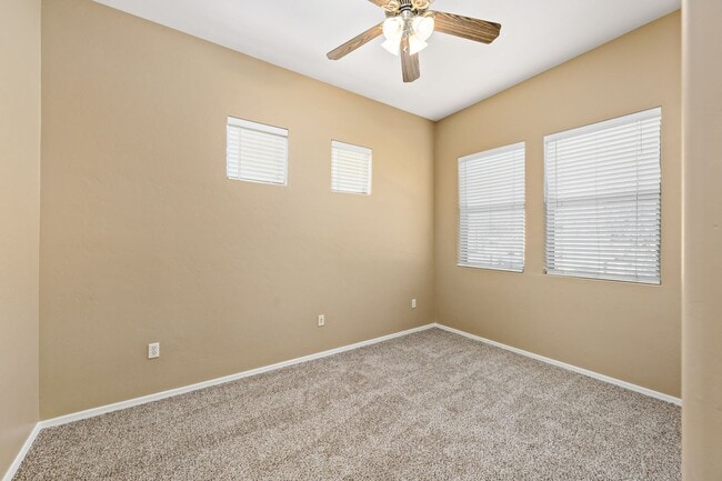 Building Photo - Paseo Estrella Gem at the base of Tucson icon A mountain! Minutes away from DownTown Tucson!