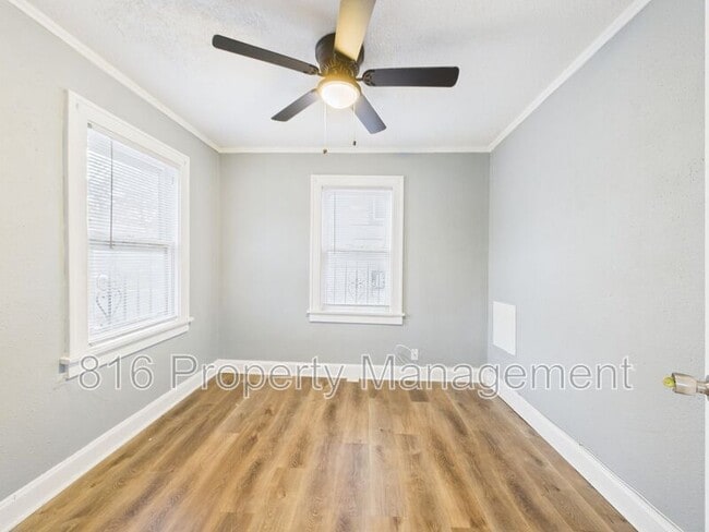 Building Photo - 3218 E 61st St