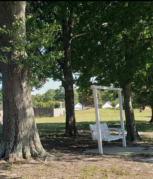 Building Photo - 203 Lancaster Ln