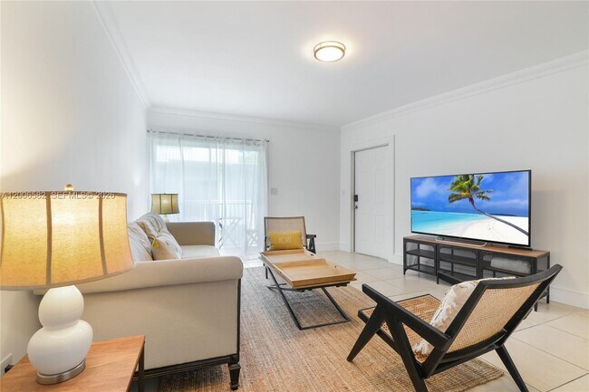 Building Photo - 1142 99th St