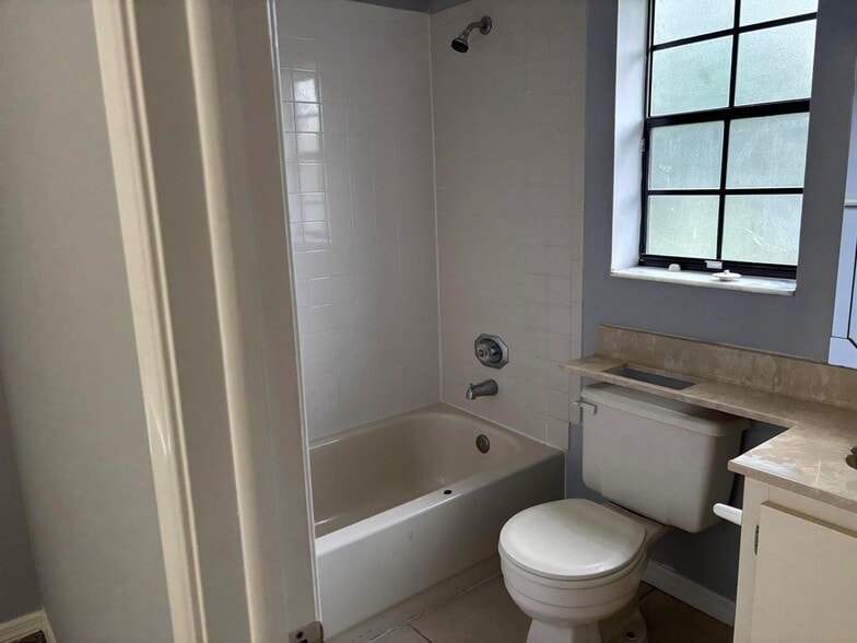 Building Photo - 352 Prestwick Cir