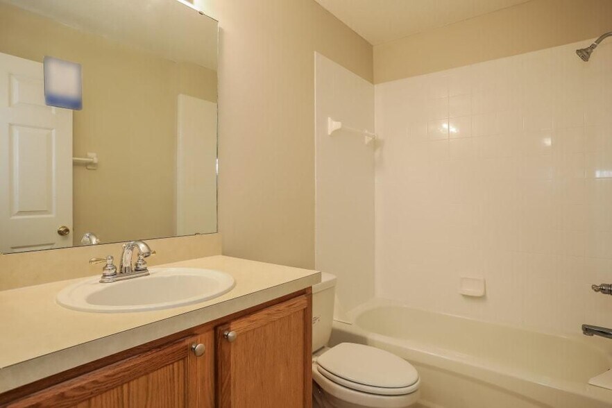 Building Photo - 3854 Pebble Brooke Circle South