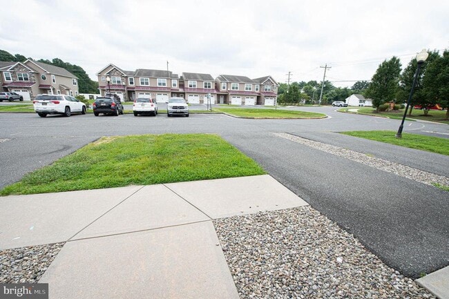 Building Photo - 438 Parkview Ct