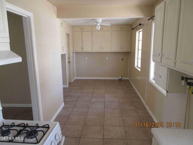 Building Photo - 6540 Cheyenne Trail