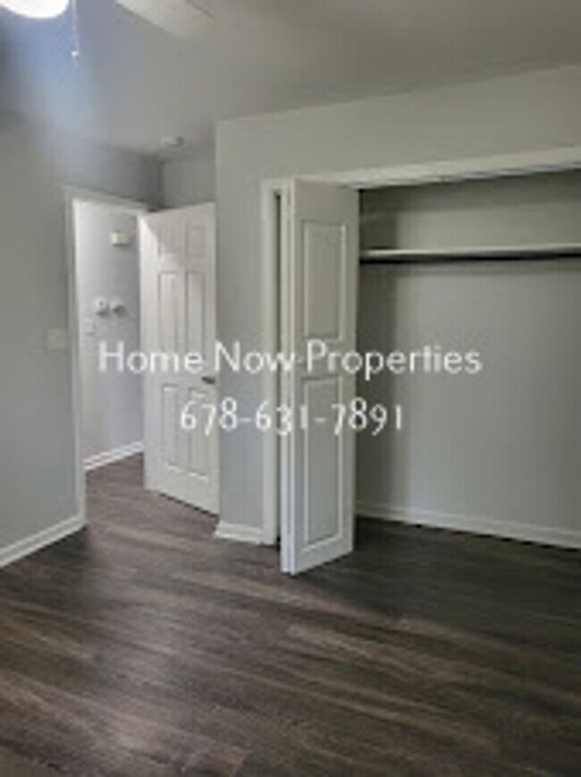 Building Photo - 2730 Pearl St