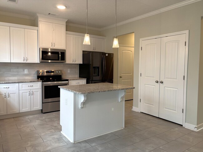 Building Photo - 5277 Copse Dr