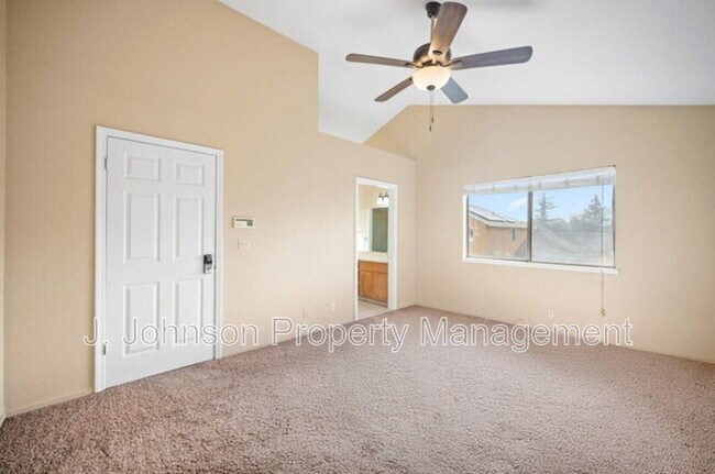 Building Photo - 516 Carrigane Way