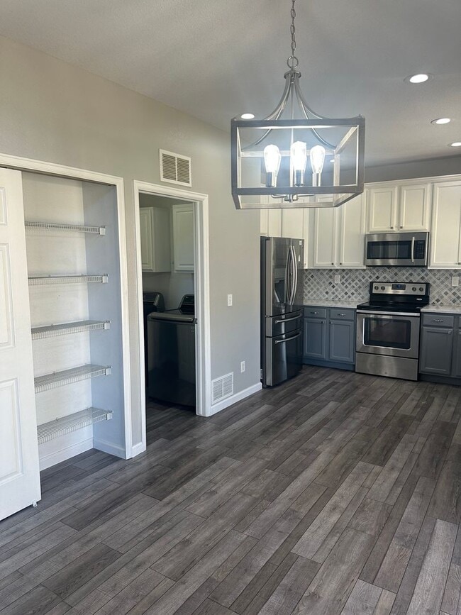 Building Photo - Spacious two-story home located in Woodmen Hills