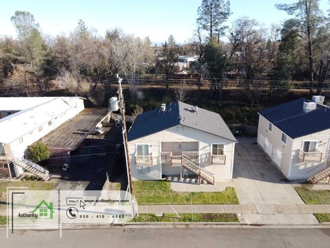 Building Photo - 1549 Bruce Dr