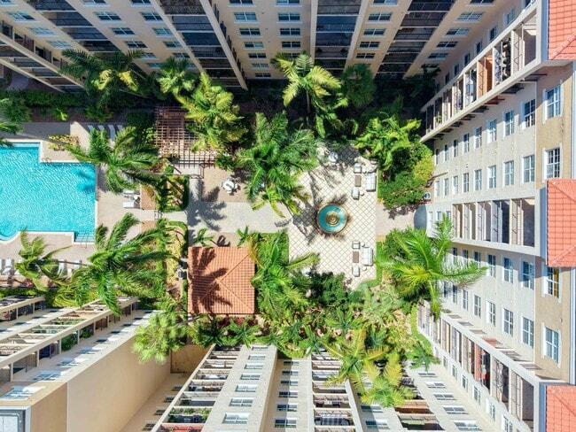 Building Photo - 1801 N Flagler Dr