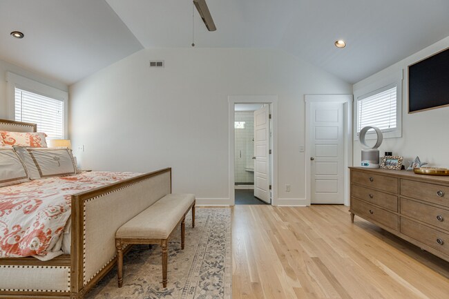 Building Photo - 2405 Chapel Ave