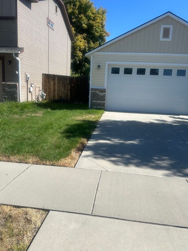 Building Photo - 3 bedroom 2 bath home in beautiful Meridian neighborhood!
