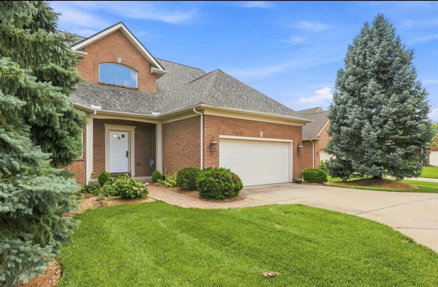 Building Photo - 6470 Royal Liverpool Ln