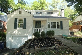 Building Photo - 9721 Greenwood Terrace