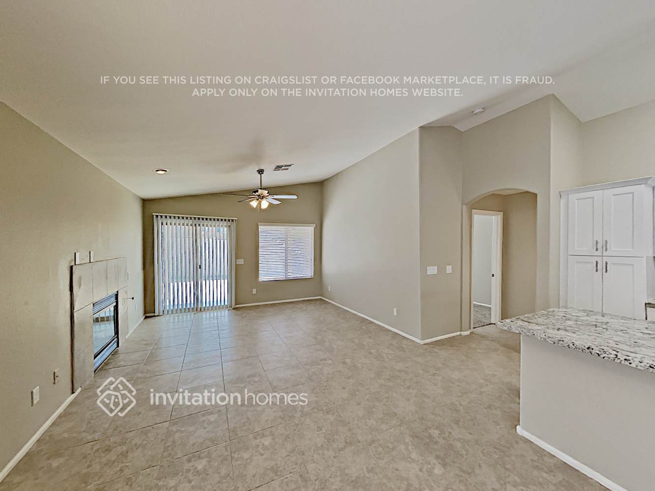 Building Photo - 1135 E Vernoa St