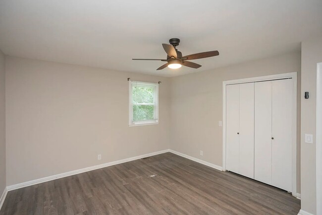 Building Photo - Brentwood Oasis: Newly Renovated 3 Bed, 2 ...