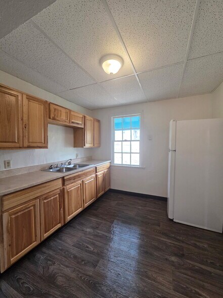 Building Photo - 529 NW 15th Dr