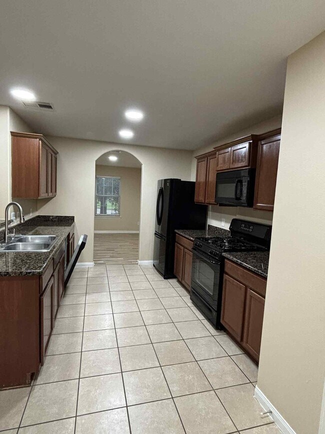 Building Photo - 10208 Wood Fern Ct