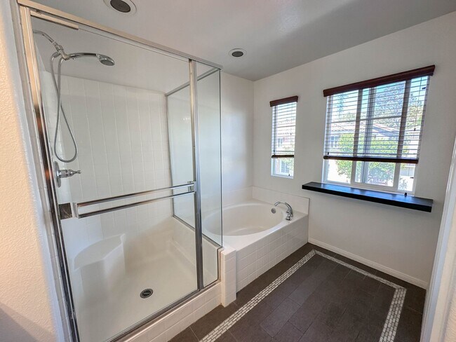 Building Photo - 24623 Montevista Cir