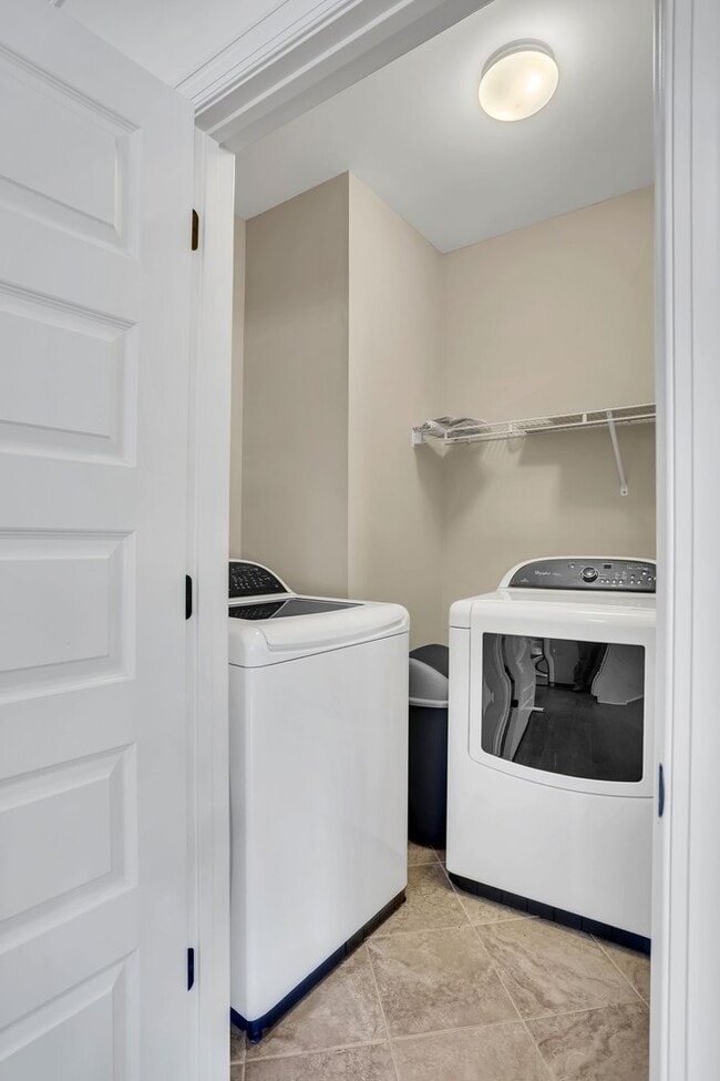 Building Photo - Rosemary Gate Townhome For Rent