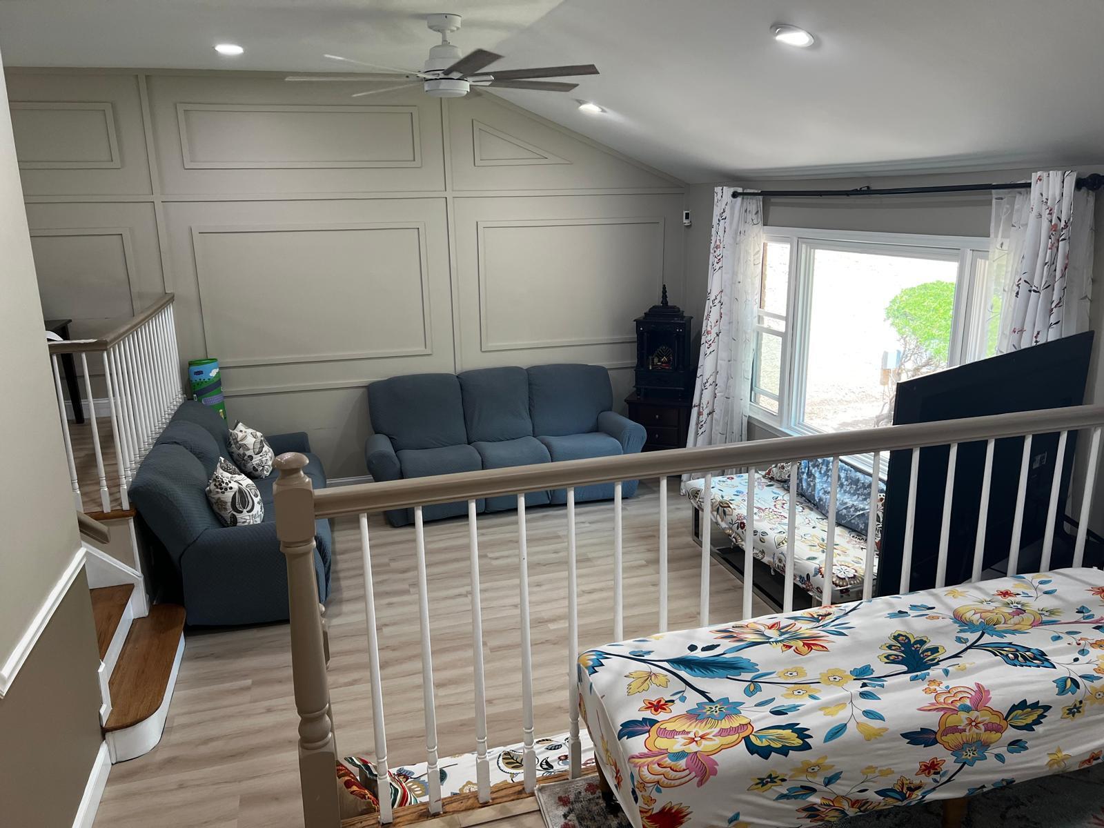 Living - 54 Teaberry Dr