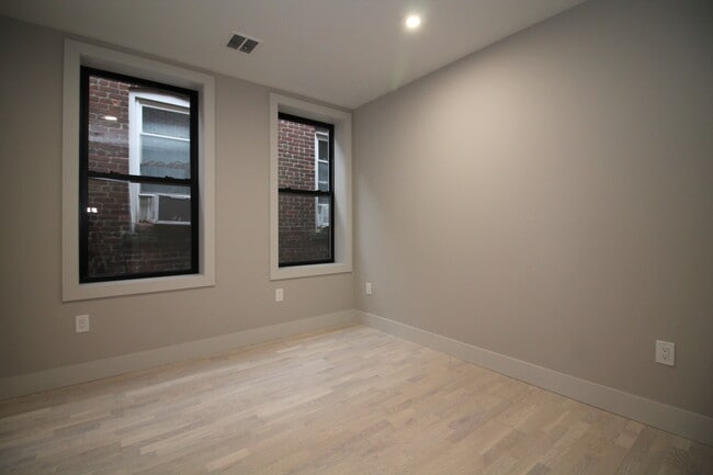 Building Photo - 21 65th St