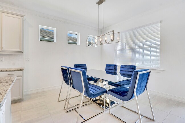 Dining area - 14578 Tropical Dr