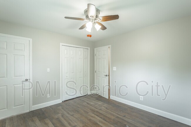 Building Photo - 1375 Orbit Dr