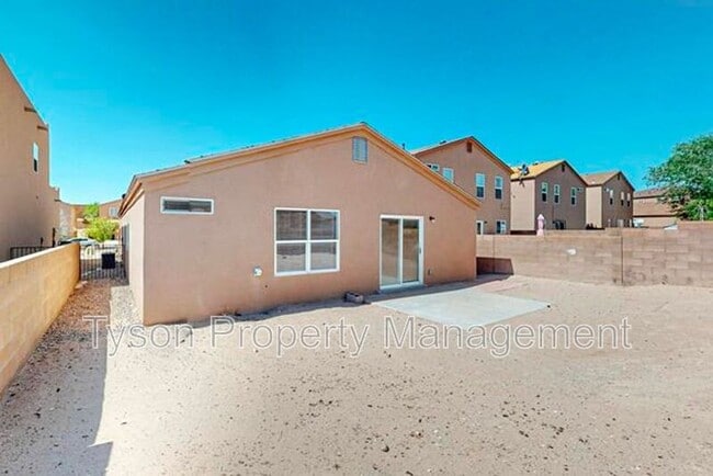 Building Photo - 1817 Sierra Norte Loop NE