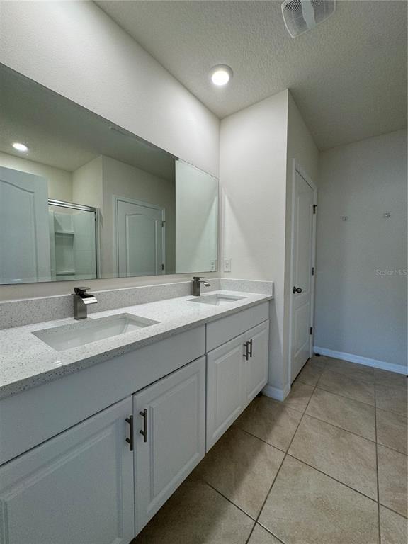 Building Photo - 1541 Fernmeadow St