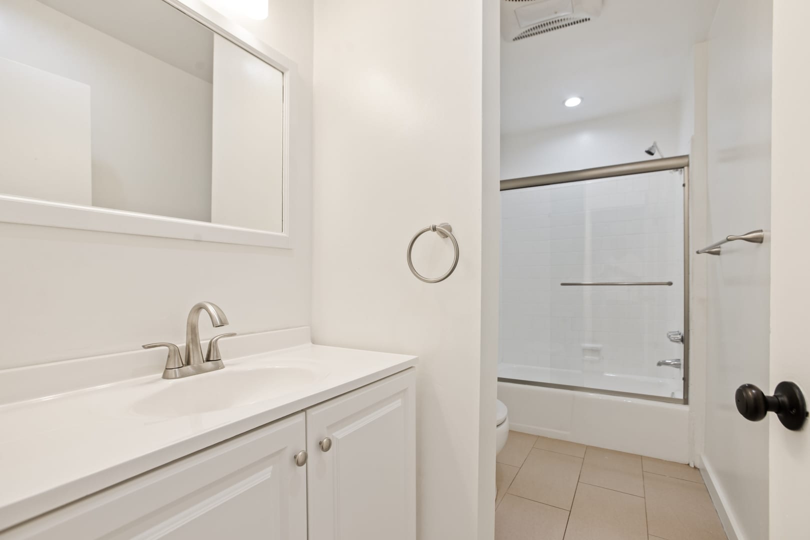 Building Photo - 9910 Robbins Dr