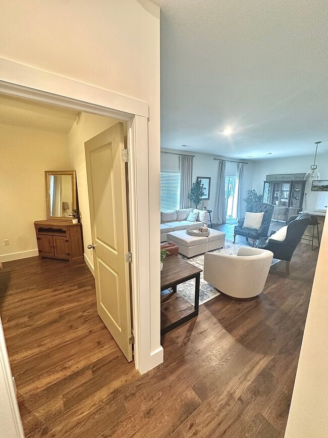 Building Photo - 273 Neals Landing Rd