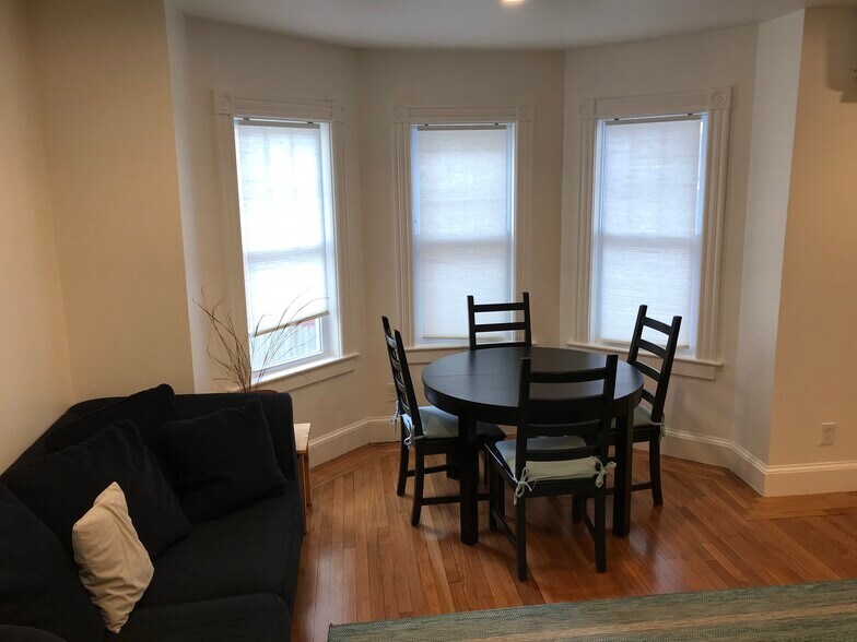 Livingroom Windows - 9 Tyler St