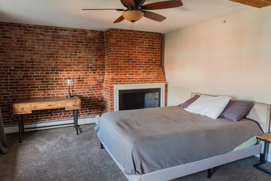 Building Photo - 159 State St