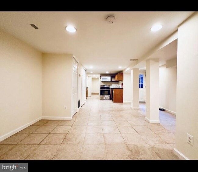 Building Photo - 119 W St NW