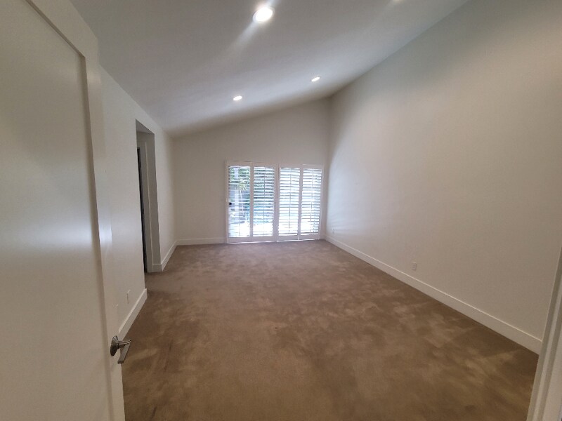 Building Photo - 1081 Triunfo Canyon Rd