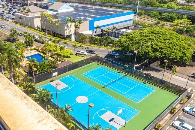Building Photo - Welcome to your urban oasis!