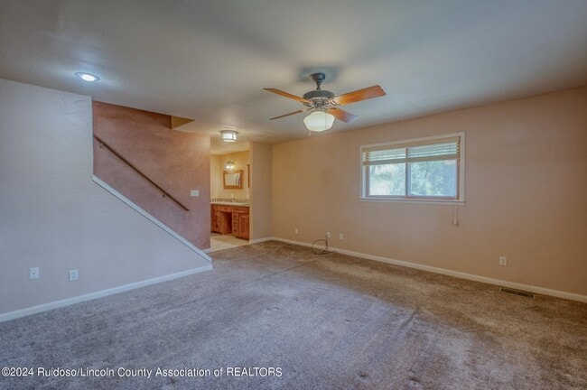 Building Photo - 109 Snowcap Dr