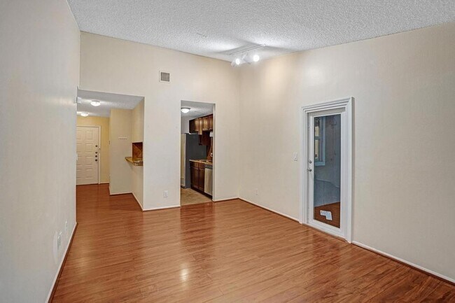 Building Photo - 2301 N Congress Ave