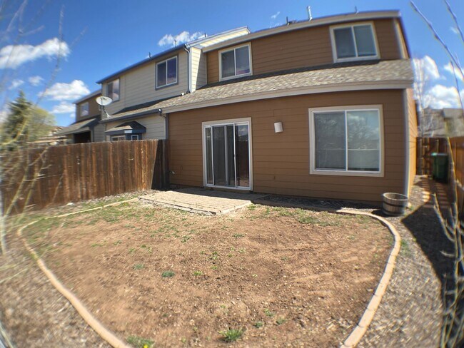 Building Photo - Spacious 3BR Townhome in Bellemont | Fenced Yard + 2-Car Garage