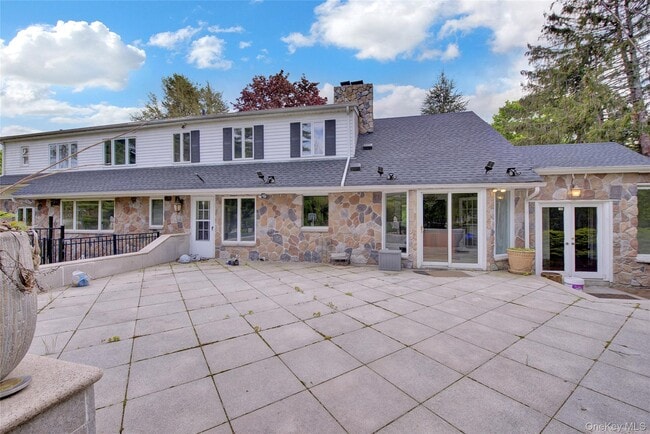 Building Photo - 1719 Cedar Swamp Rd