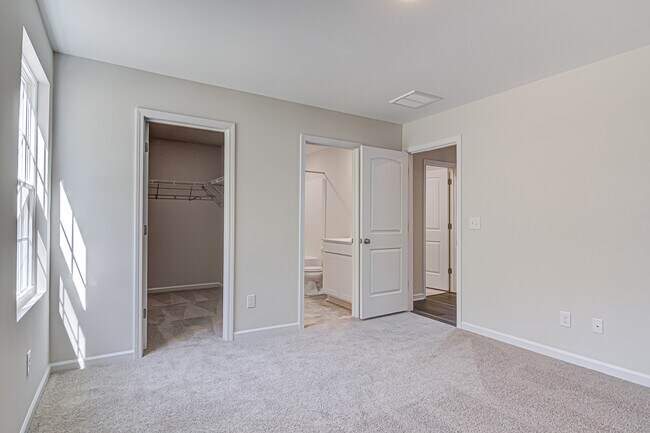 Building Photo - 3155 Misty Ridge Dr