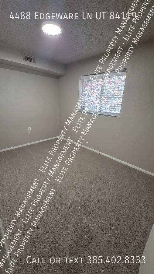 Building Photo - 4488 Edgeware Ln