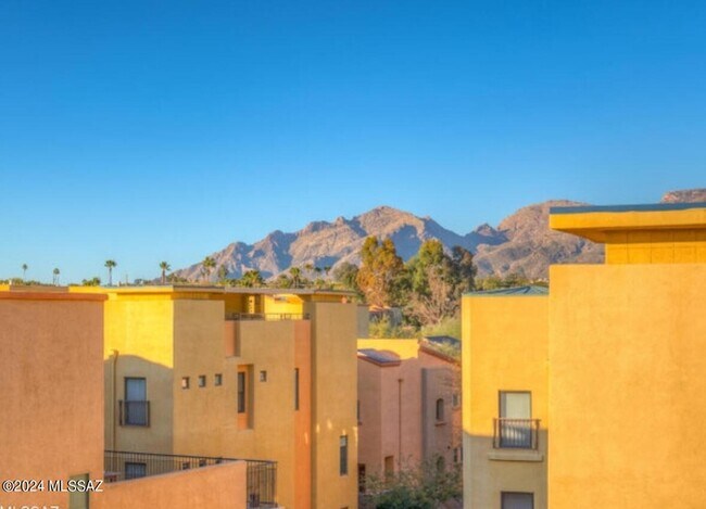 Building Photo - 2423 E Autumn Flower Dr