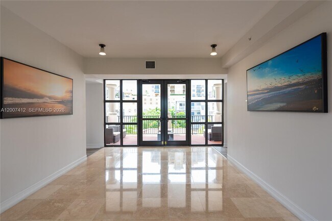 Building Photo - 1650 Galiano St