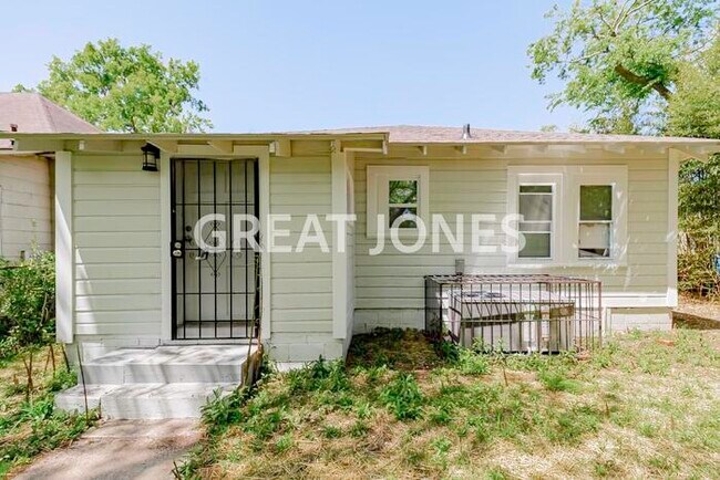 Building Photo - 1409 Alabama Ave SW