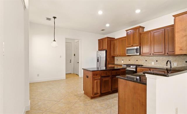 Building Photo - 4525 W University Blvd