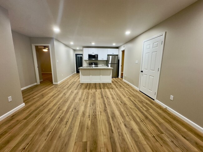 Building Photo - Cedar Circle Duplexes